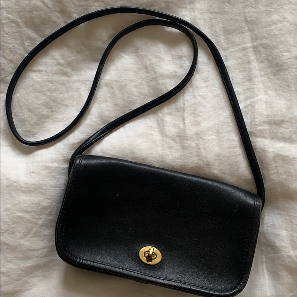 Vintage coach leather shoulder purse bag